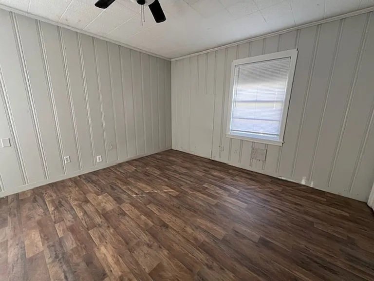 910 S La Salle Dr — Photo 6