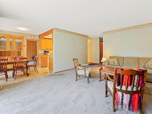 4th image of 5706 Montana Ln