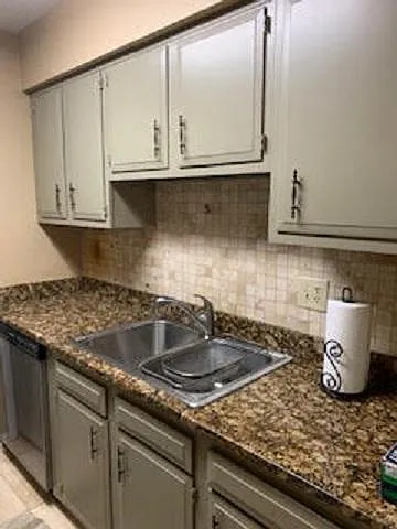 281 Highpoint Dr — Photo 11