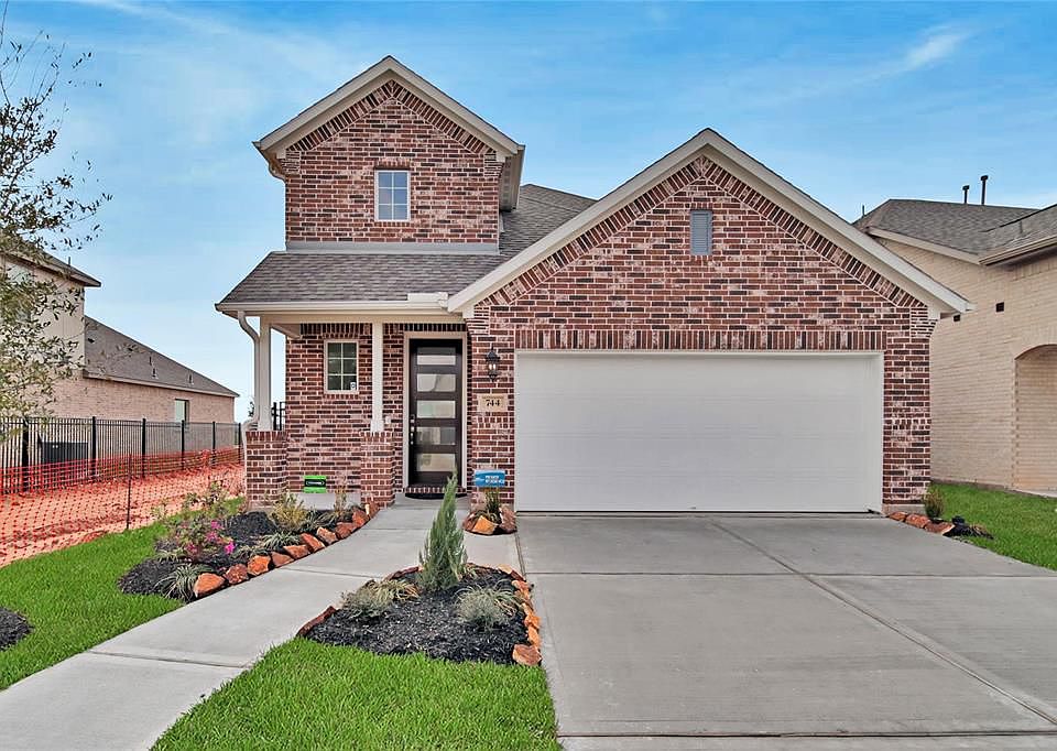 1st image of 744 Lake Lacosta Dr
