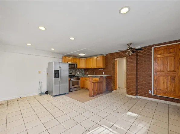 3607 Irwin Avenue image 18 of 25