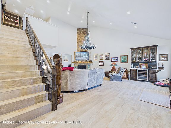 3rd image of 111 Tuscan Dr