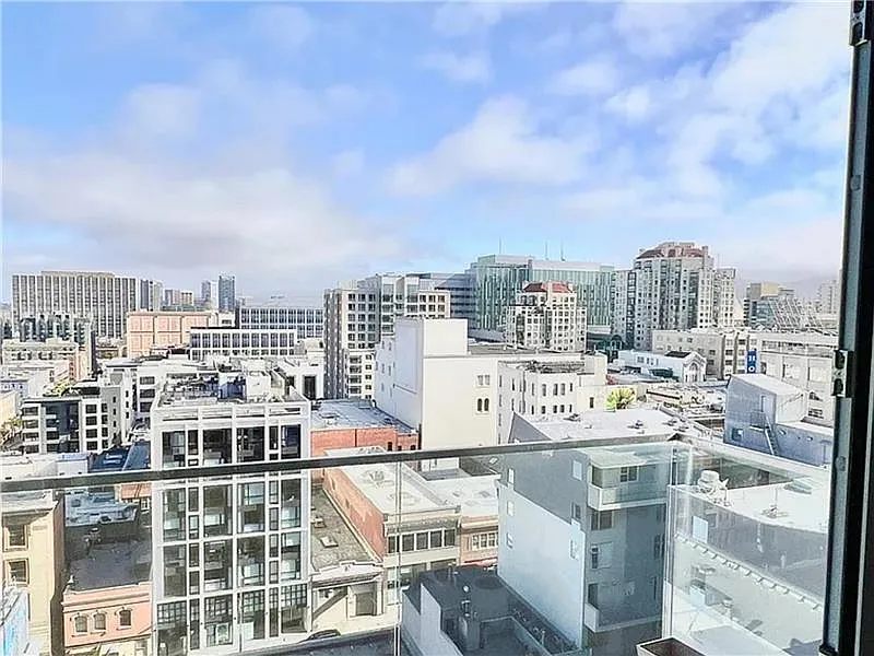 2 bed, 1140 sqft, $6,718 — Photo 3
