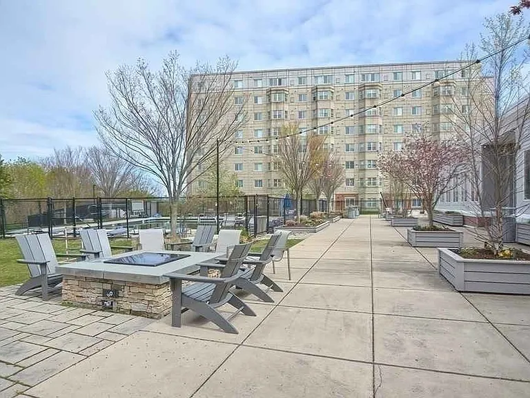 1 Cityview Ln #205 — Photo 22