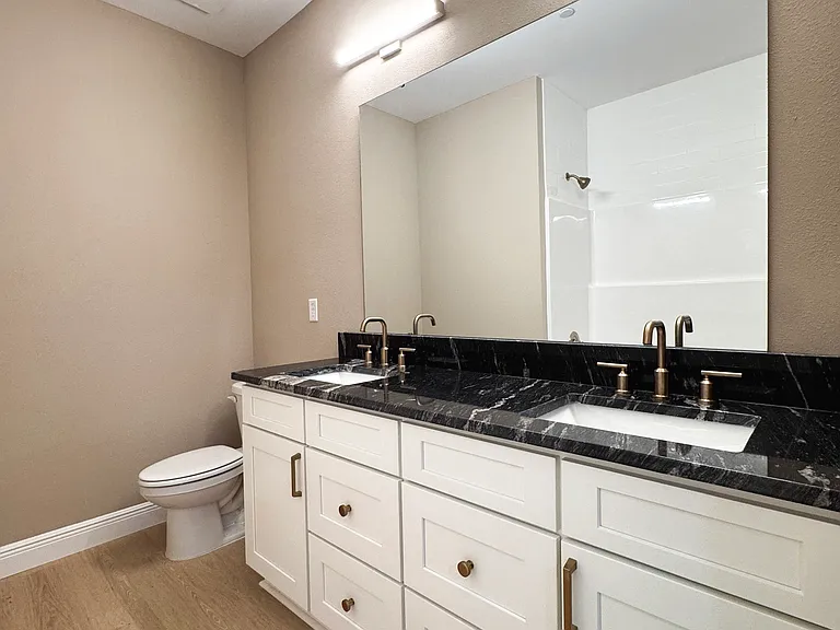 504 E Burgess Rd #C — Photo 26