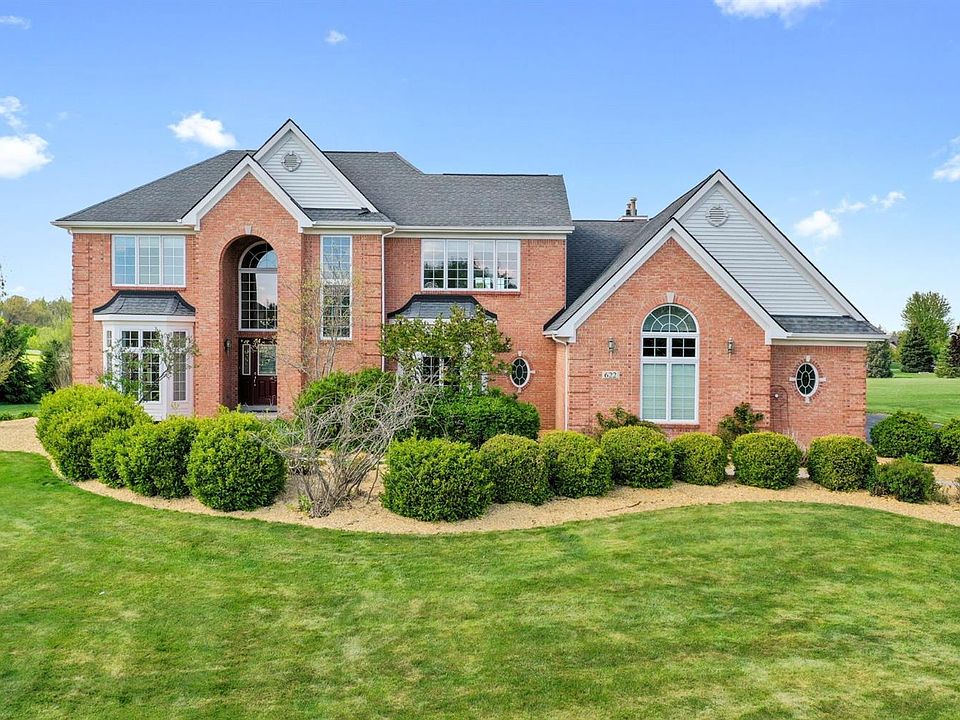 1st image of 622 Victoria Ct