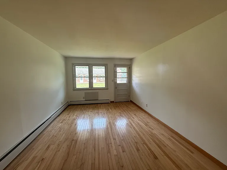 208 Main St — Photo 10