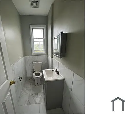 908 Bergen St #3 — Photo 4