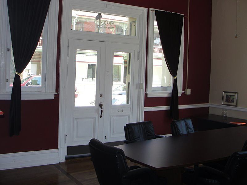 2nd image of 224 Main St Ofc #
