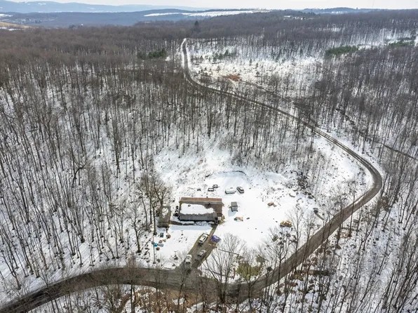 660 Clinton Rd, White, PA 15490