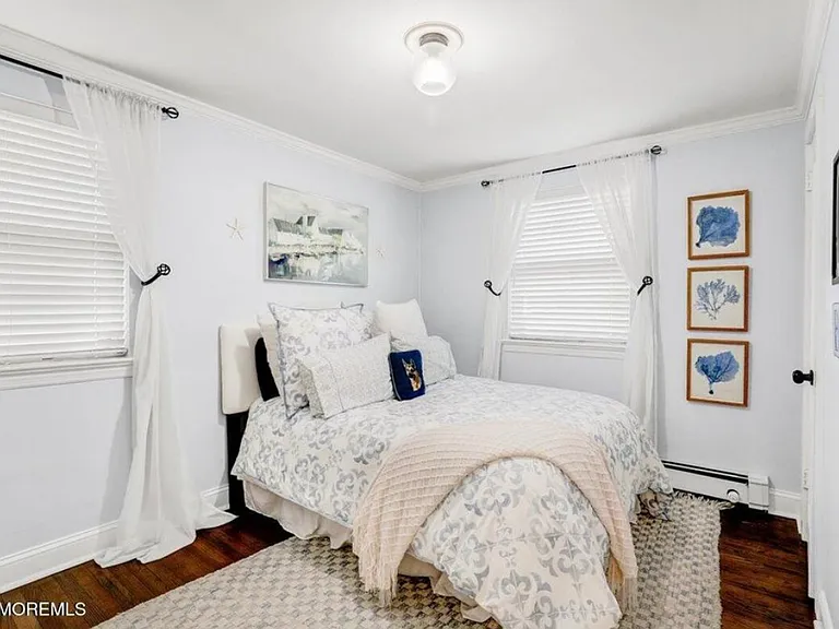 102 Manor Dr — Photo 11