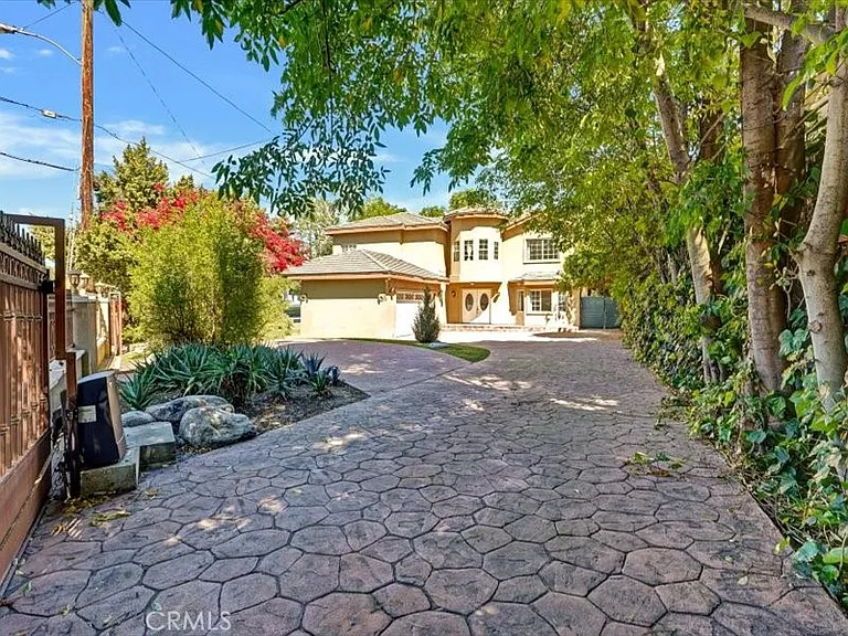 5224 Woodlake Ave — Photo 3