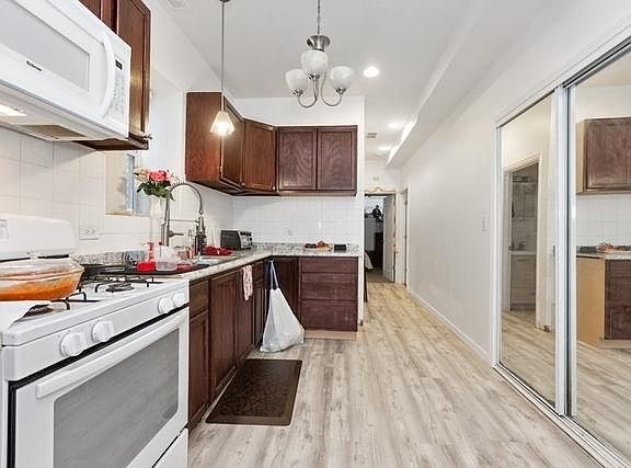 5th image of 1936 S Carpenter St Floor 2