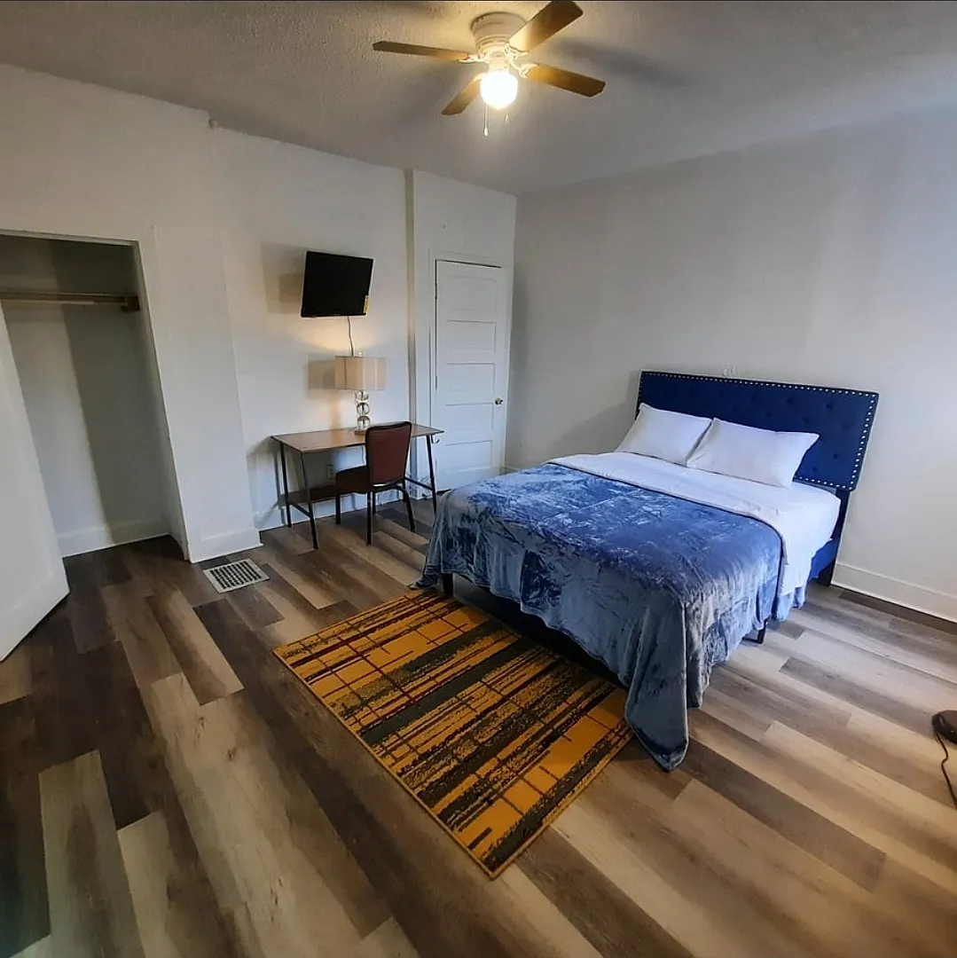 2 bed, 1160 sqft, $1,700 — Photo 4