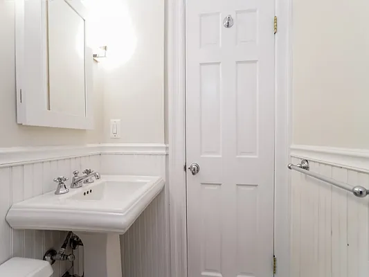 Rented by Sotheby's International Realty | media 30