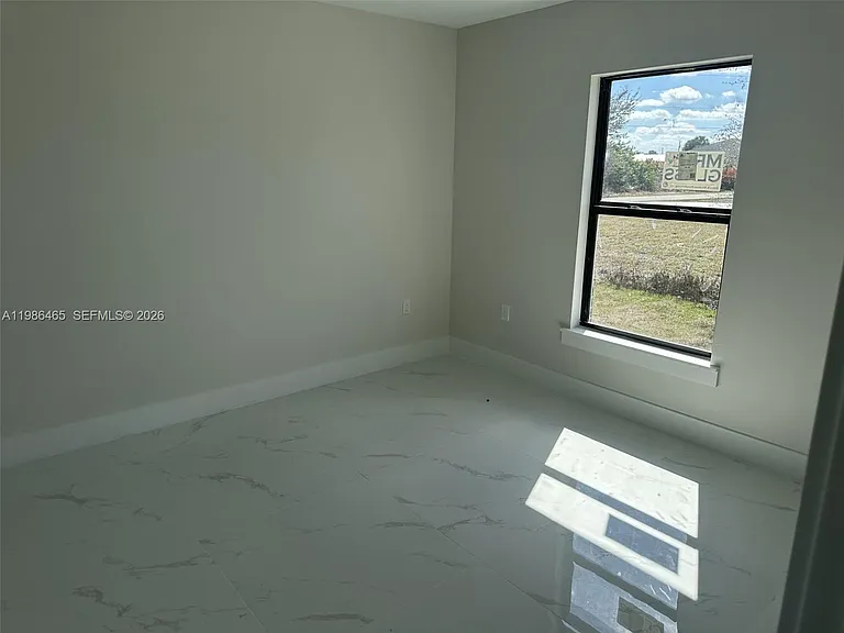 712 Euston Ave S — Photo 6