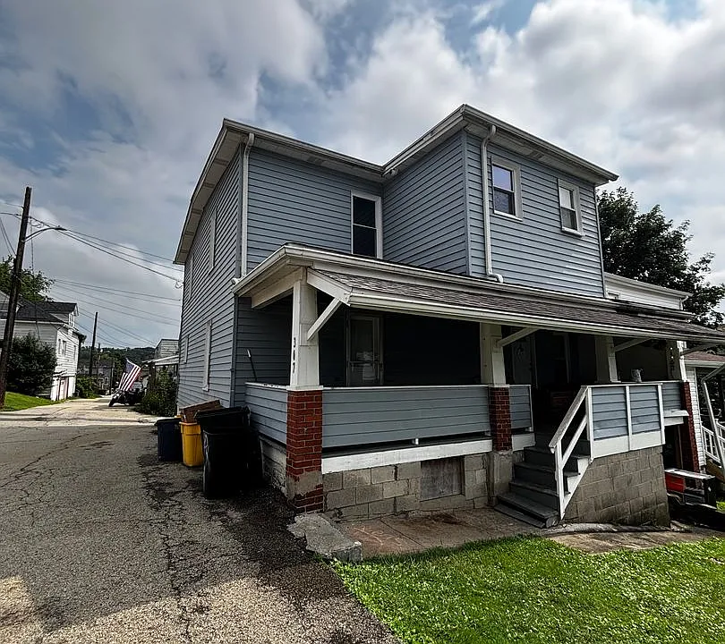 307 Mulberry Ln