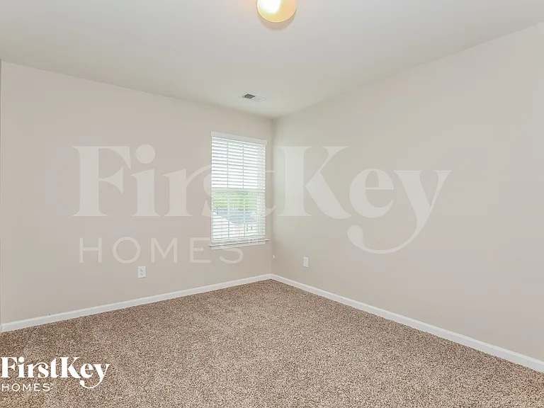 1547 Kilstrom St — Photo 13