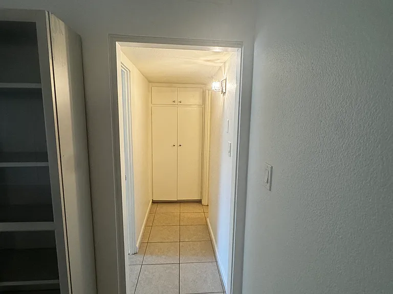 546 S Camino Real — Photo 7