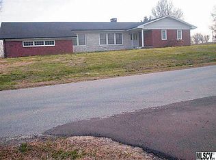 36 Avon Park Ln, Taylorsville, NC 28681