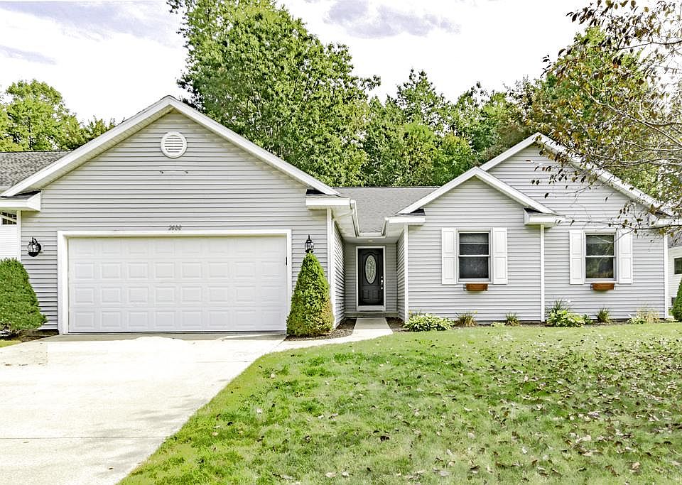1st image of 2600 Greenwich Cir