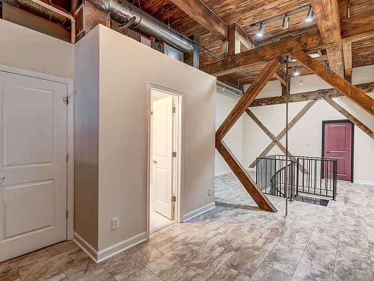 815 Porter St #407 — Photo 38