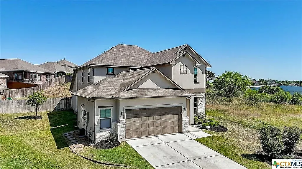 4 bed, 2505 sqft, $3,100 — Photo 1