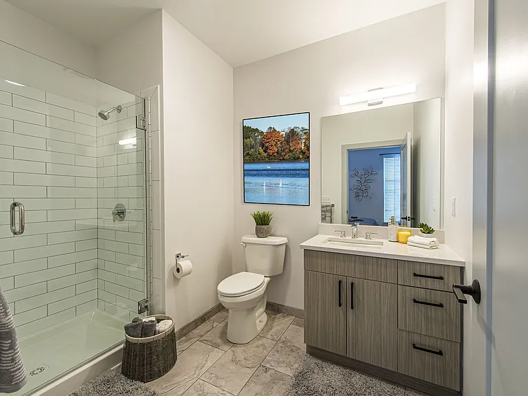 Full Bathroom