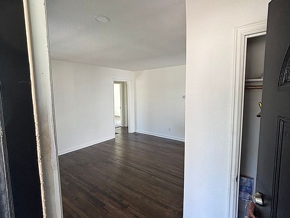 2nd image of 1111 N Ash Ave