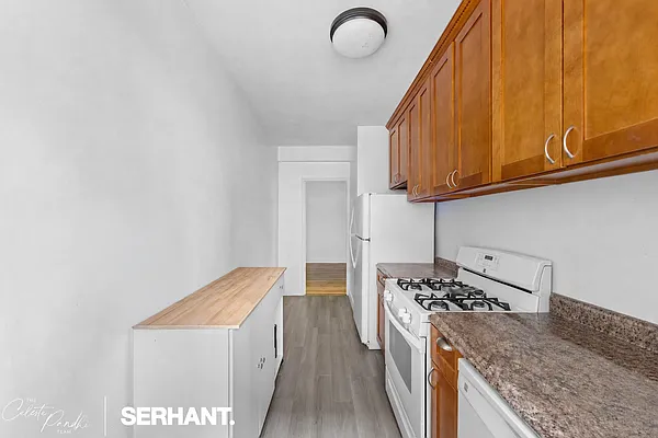 Kitchen, photo 2