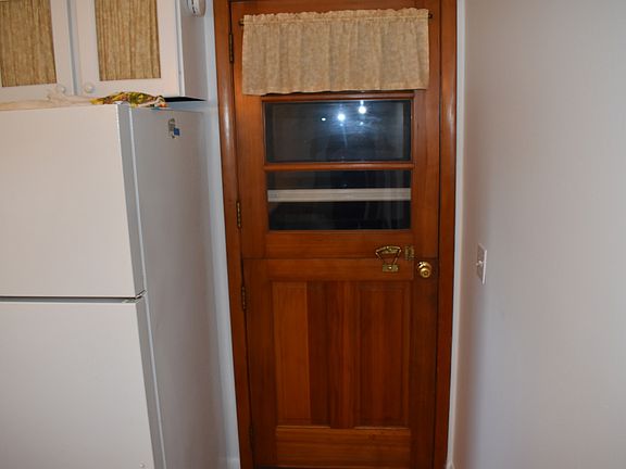 4th image of 301 E Ririe Pl