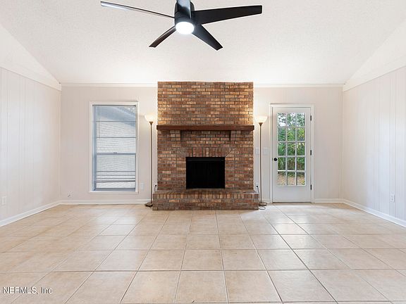 2nd image of 4135 DAWNRIDGE Road E