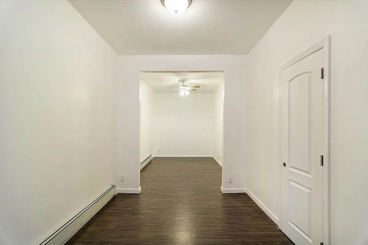 380 Knickerbocker Avenue — Photo 4