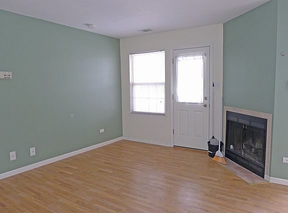 3rd image of 1277 Wyndham Dr #102