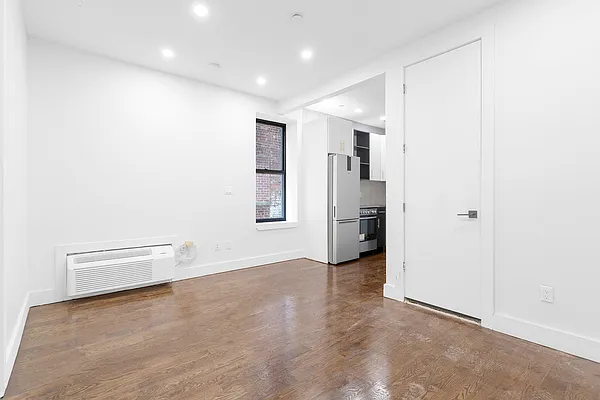 Rented by Reavis | media 13