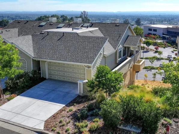 2051 Stonefield Lane, Santa Rosa, CA 95403