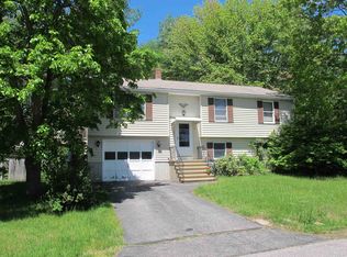 8 Jacobs Dr, Rochester, NH 03867
