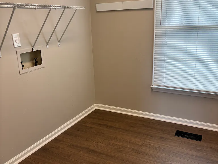 2955 Asbury Ln — Photo 15
