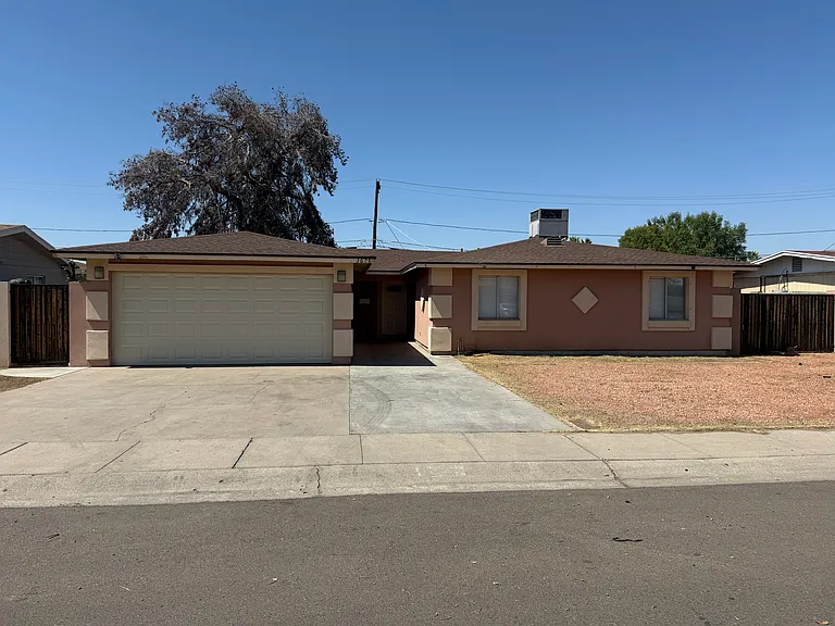 3628 W Oregon Ave — Photo 1