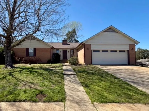 1914 Cardinal Dr, Tupelo, MS 38801