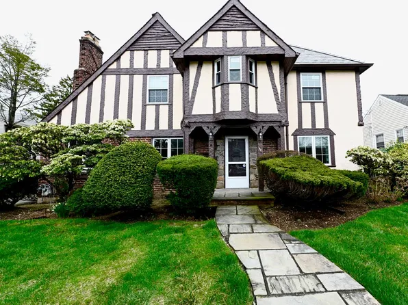 421 N Long Beach Road, Rockville Centre, NY 11570