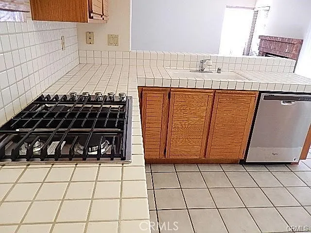 13311 Saratoga Dr — Photo 35