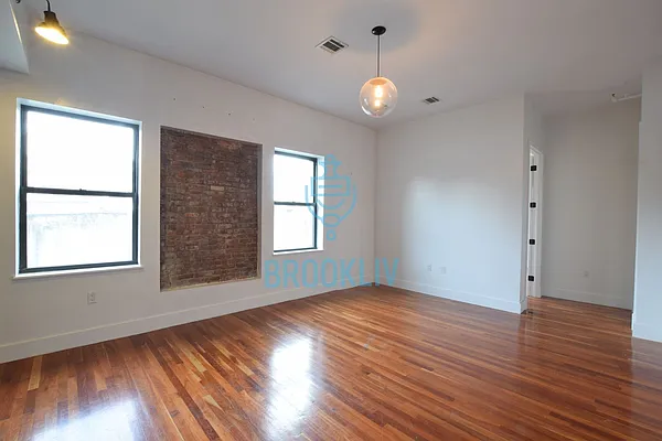 Rented by null | media 5