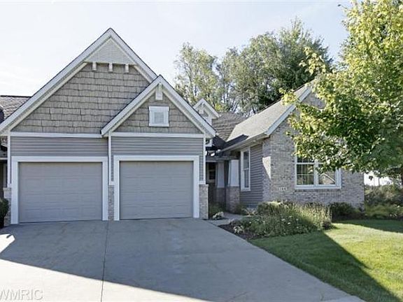 2nd image of 146 Blue Heron Ct