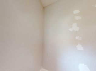645 Douglas Ave #3R, Providence, RI 02908