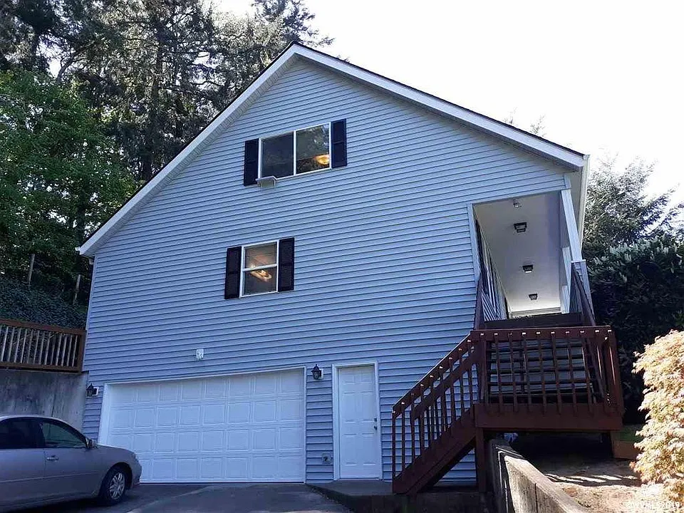 3776 SW Fairhaven Dr
