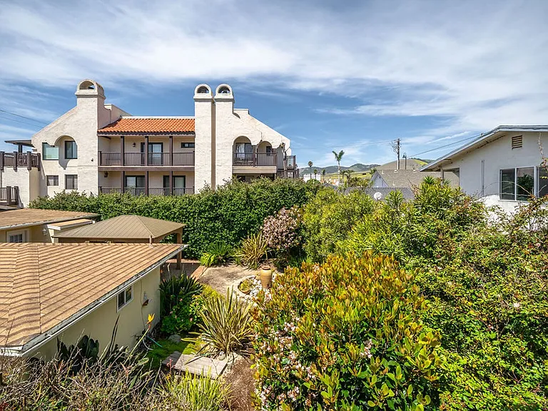 241 Ocean View Ave — Photo 32