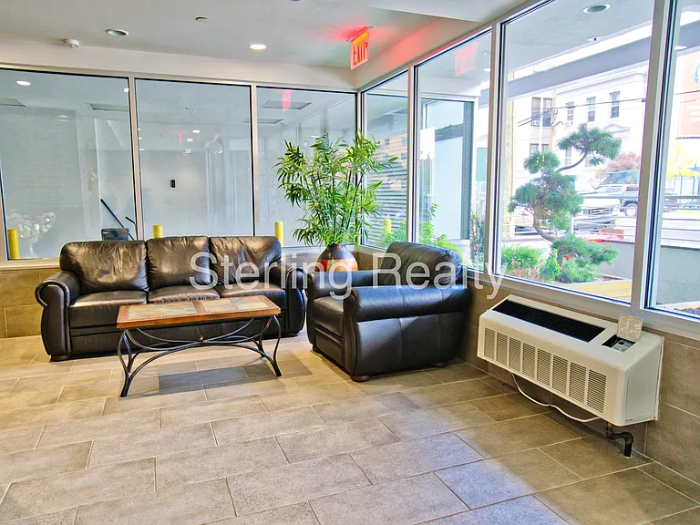 2315 Astoria Blvd #6A — Photo 13