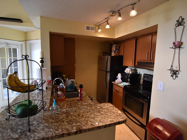 409 Fountainhead Cir #234 — Photo 2