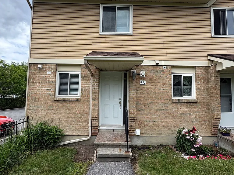 104 Valley Stream Dr #6 — Photo 1